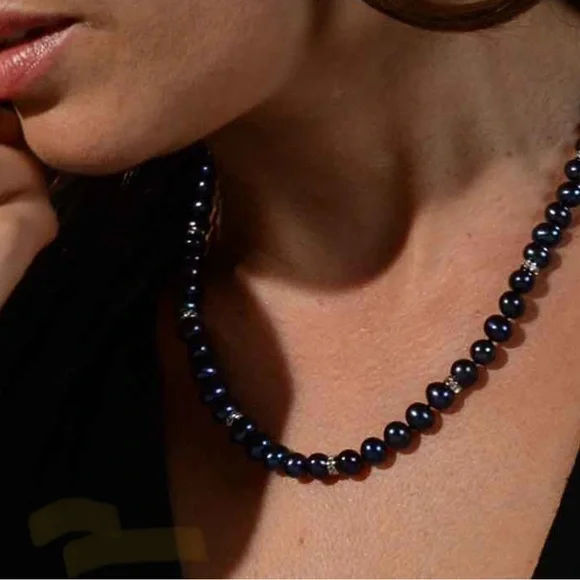 Danbury Mint Black Pearl Necklace Classic Elegance - Picture 4 of 7